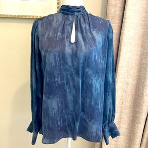 White House Black Market blouse. Long sleeve size 4